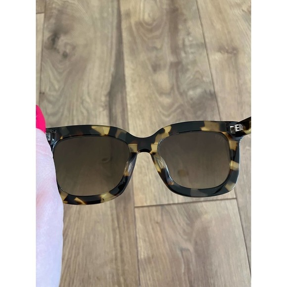 Women’s DIFF Carson Amber Tortoise Blue Steel Gradient Polarized Sunglasses​​​ - Picture 13 of 14
